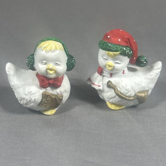 Vtg Ceramic Christmas Duck Salt Pepper Shakers Music Horn Hat Ear Muff Scarf Bow - Picture 1 of 8